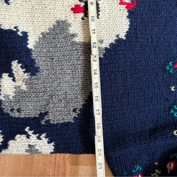 Vintage 90’s Woolrich Wool Dog Sweater - Picture 5 of 6